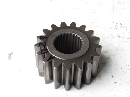 Picture of Kubota 3F870-31140 17T Gear to Tractor