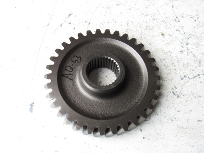 Picture of Kubota 3F740-28260 Gear 33T to Tractor
