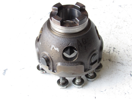 Picture of Kubota 3F250-43120 Front Axle Differential Case Housing to Tractor