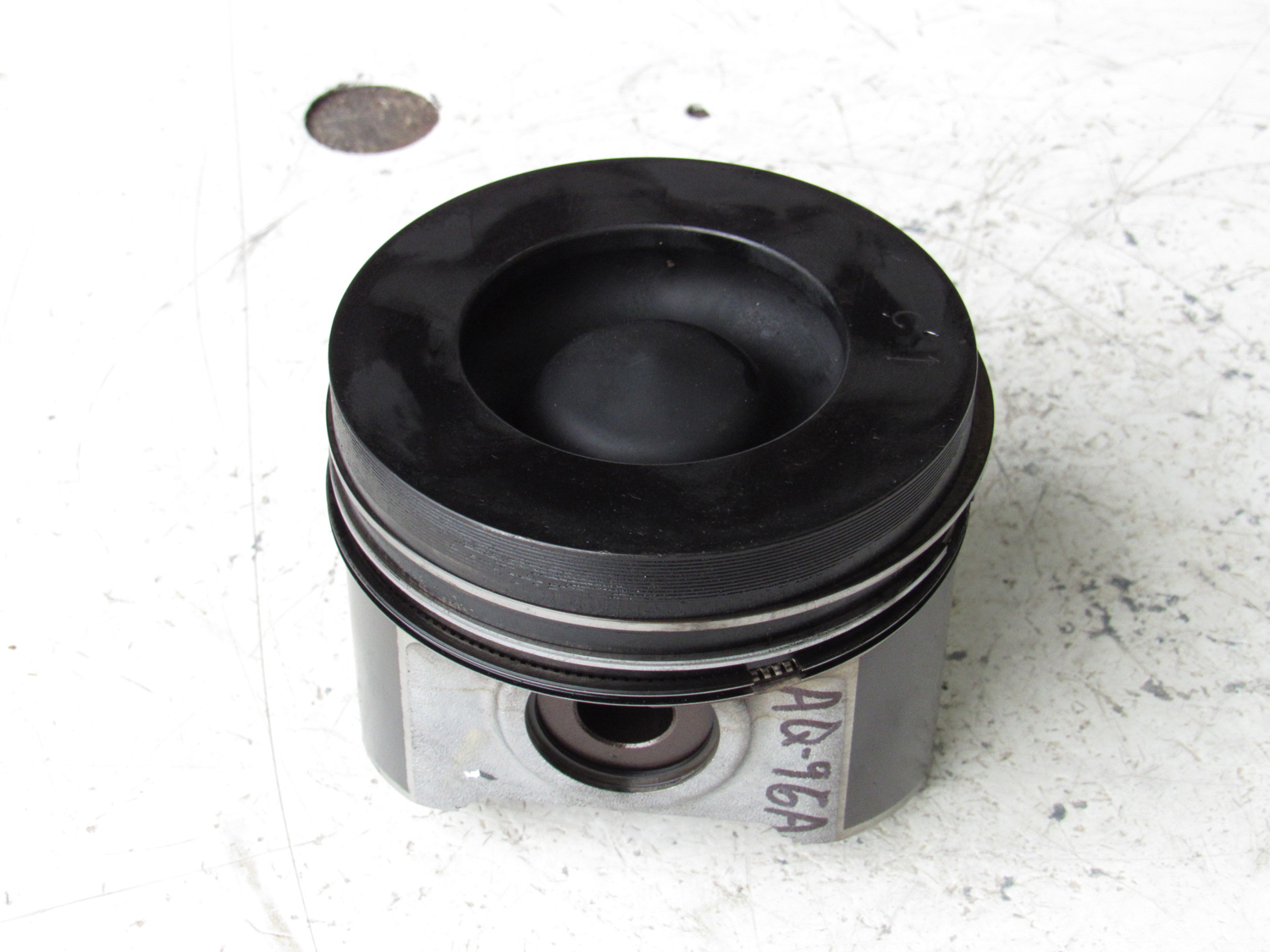 Kubota 1J574-21110 Piston to Tractor Engine 1J574-21112