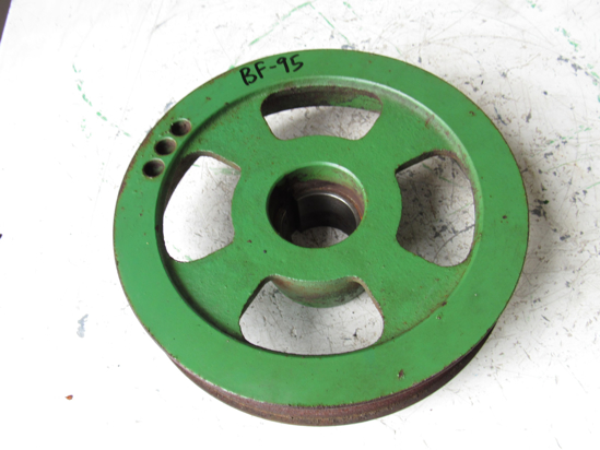Picture of John Deere R110198 Crankshaft Pulley