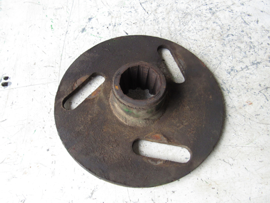 Picture of John Deere AE30713 Roll Drive Timing Plate Yoke 1209 1217 1219 Sickle Bine Mower Conditioner