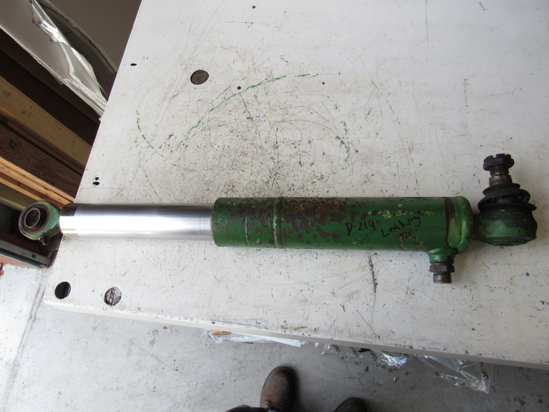 Picture of John Deere AL57847 Steering Cylinder (probably needs seals) AL112917