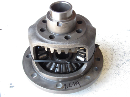 Picture of Kubota 36540-43120 Rear Differential w/ Gears 36540-43140 36540-43150 36330-32750 36540-43123