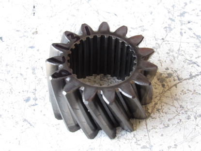 Picture of Kubota 32530-21520 Gear 15T