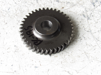 Picture of Kubota 15601-35660 Oil Pump Drive Gear