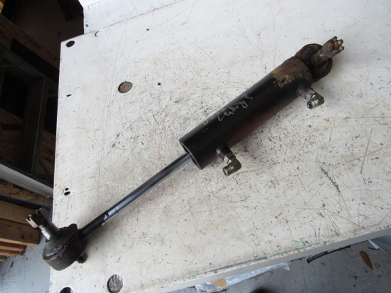 Picture of Leaking Toro 98-8163 4WD Axle Hydraulic Steering Cylinder 5200D 5400D 5500D Reelmaster Mower