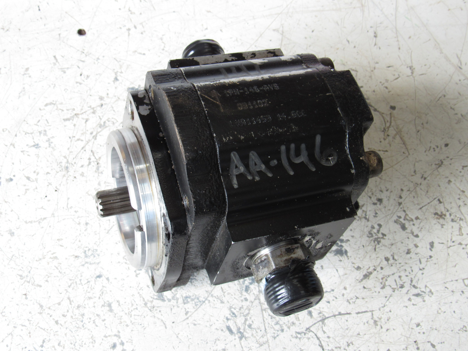 Eastern Triangle Enterprises LLC EStore. John Deere LVA11453 Hydraulic