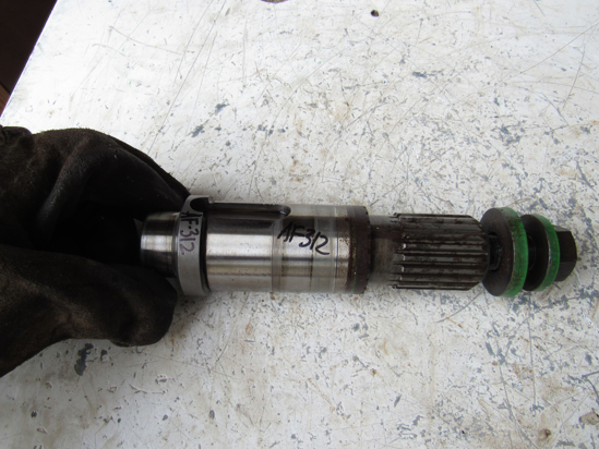 Picture of John Deere portion of AE70374 Splined Shaft to Conditioner Drive Gearcase 995 Platform Moco