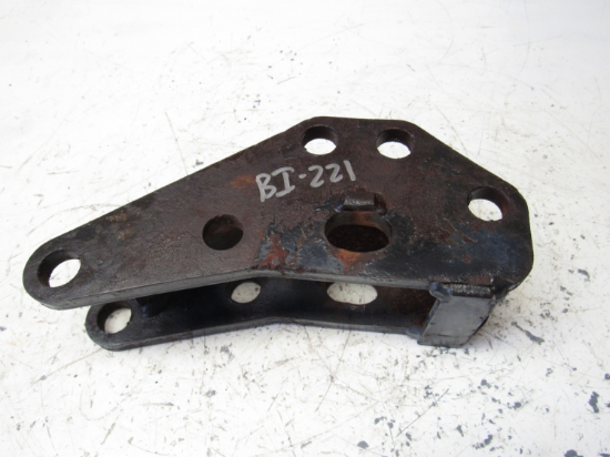 Picture of Massey Ferguson 3705462M91 3 Point Top Link Bracket 1160 Tractor