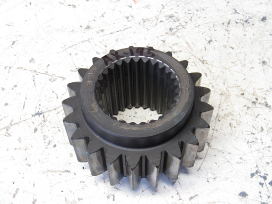 Picture of Case IH 404232R1 Lower Shaft Drive Gear 21T 1342558C2
