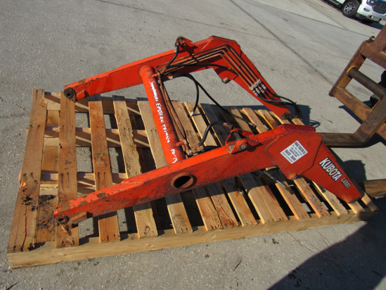 Picture of Kubota 75554-58012 Front End Loader Boom Lift Arms to LA680 75554-58010