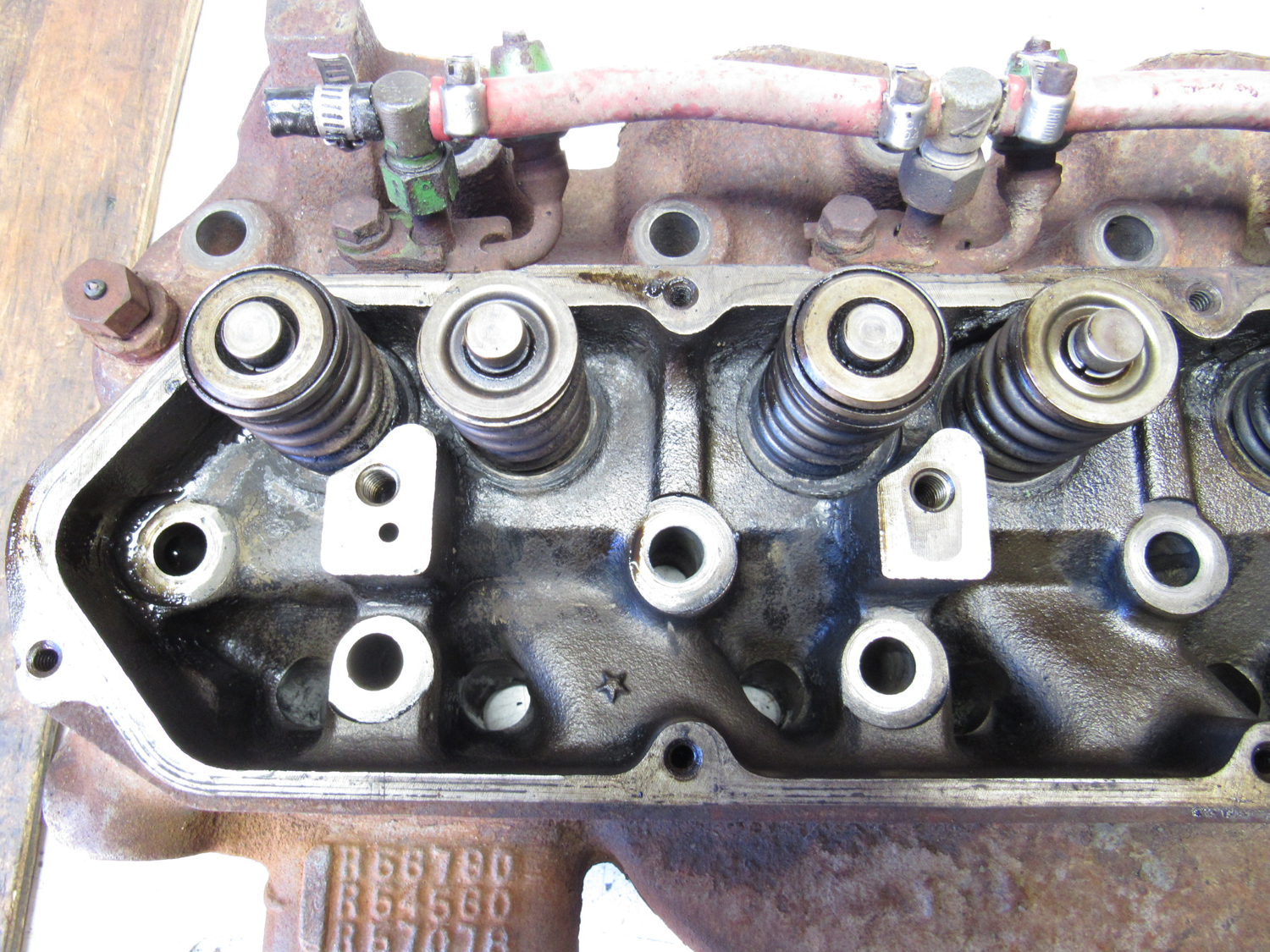Eastern Triangle Enterprises LLC EStore. Cylinder Head w/ Valves AR62452 John Deere R54560