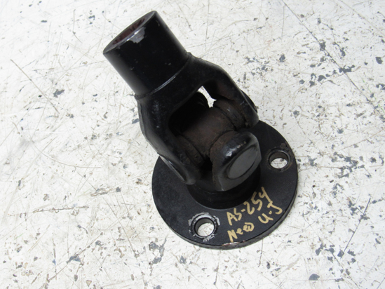 Picture of Massey Ferguson 4265605M1 4265606M1 Engine to HST Input Drive Flange U-joint Yoke