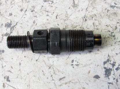 Picture of Kubota Fuel Injector V1505-T-ET03 or ES01 Engine Toro 108-2866