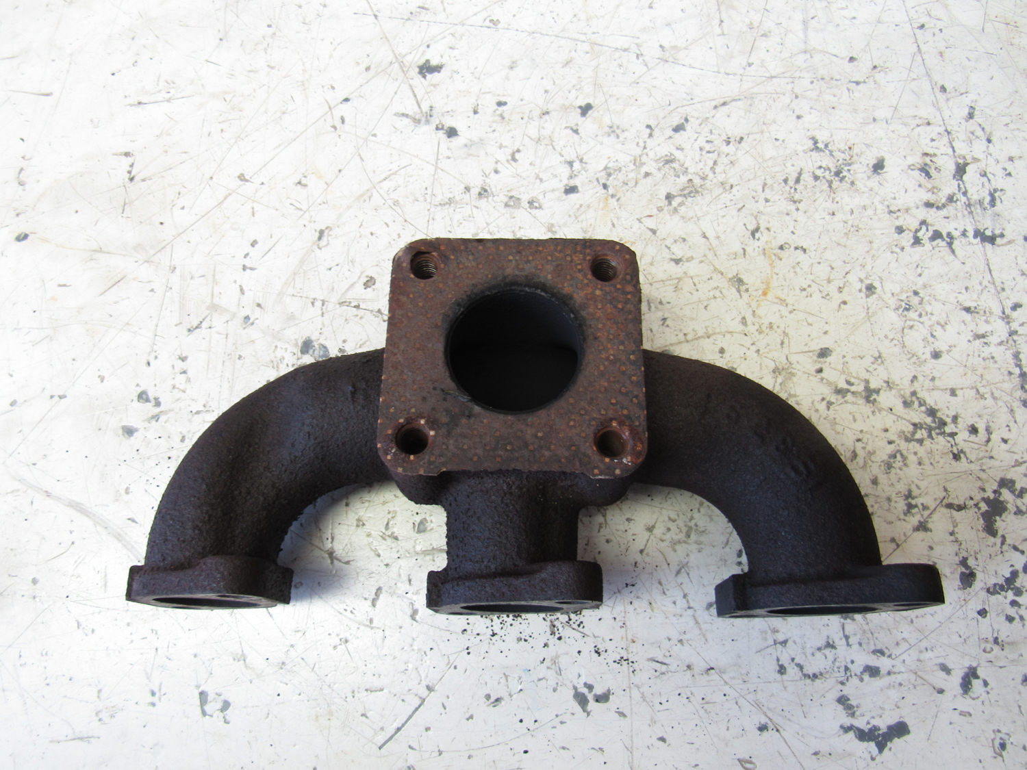 Eastern Triangle Enterprises LLC EStore. Kubota Exhaust Manifold D1105