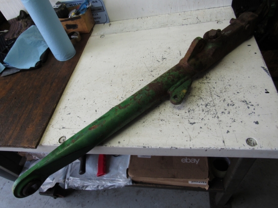 Picture of John Deere AL26680 Draft Lift Arm Link R64515