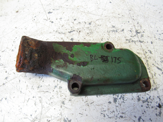 Picture of John Deere R54639 Thermostat Housing Cover Water Flange
