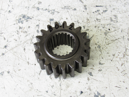 Picture of Kubota 35260-23150 Gear 19T