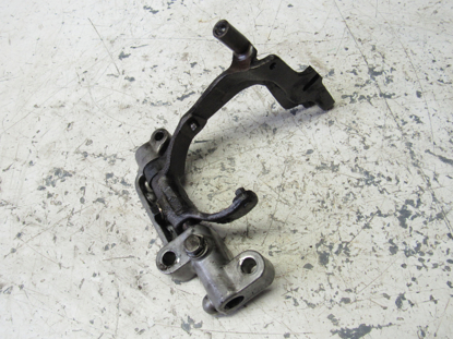 Picture of Kubota 15521-56050 Governor Fork Lever Assy 15521-56040 15221-56230 15611-56130