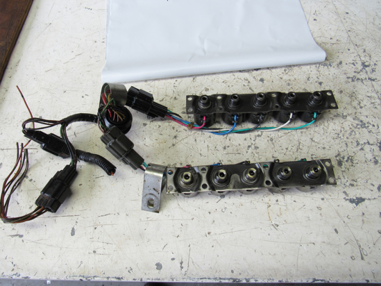 Picture of Kubota 3F750-23781 3F750-23791 LH & RH Powershift Valve Assy 3F750-23794 3F750-23784