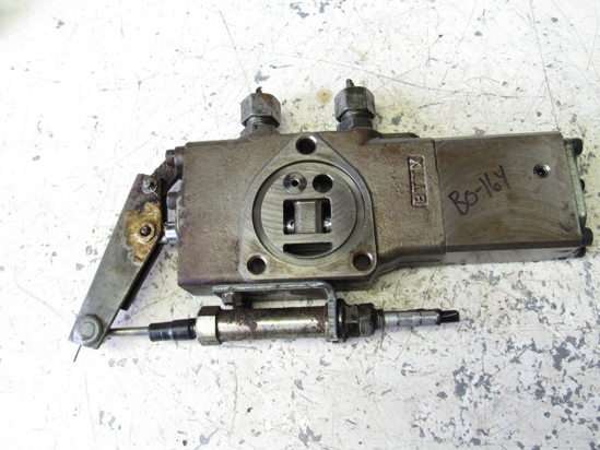Picture of Kubota 3A151-82540 Hydraulic Selective Auxiliary Control Valve Remote SCV 3T400-82542 3T400-82540