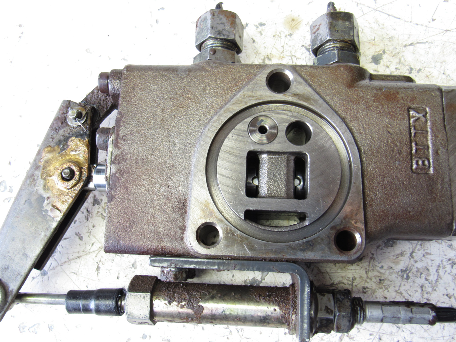 Eastern Triangle Enterprises LLC EStore. Kubota 3A15182540 Hydraulic Selective Auxiliary