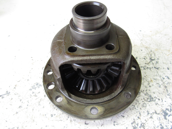 Picture of Kubota 31331-26100 Differential Assy w/ Gears Carrier 31331-26510 32580-43330 38180-26440 35430-26350 32400-26100
