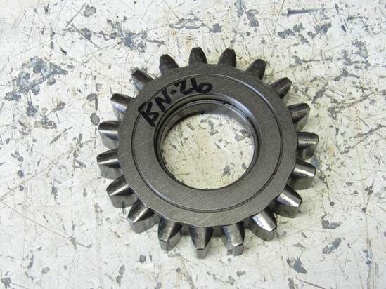 Picture of Kubota 6C090-21220 Mid PTO Gear 19T