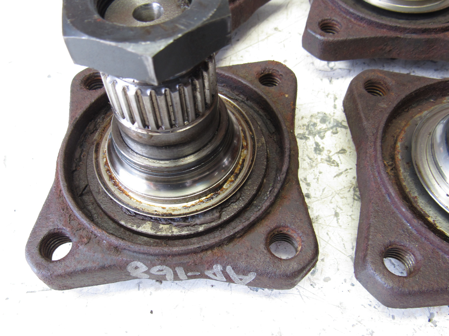 Eastern Triangle Enterprises LLC EStore. Kuhn Disk Drive Hub Shaft