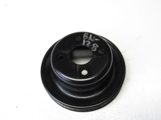 Picture of Kubota 17365-74252 Water Pump Fan Drive Pulley off V2607-CR-T-EF08 17365-74250