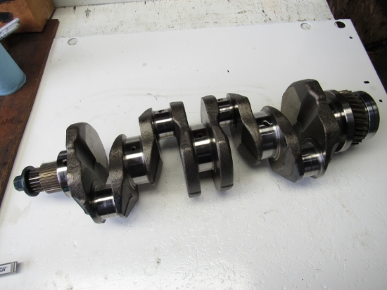 Picture of Kubota 1J700-23010 Crankshaft off V2607-CR-T-EF08