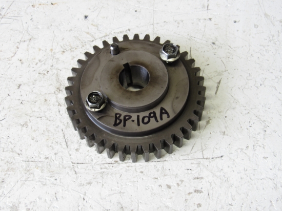 Picture of Kubota 1J770-51150 Supply Pump Gear V3307-T