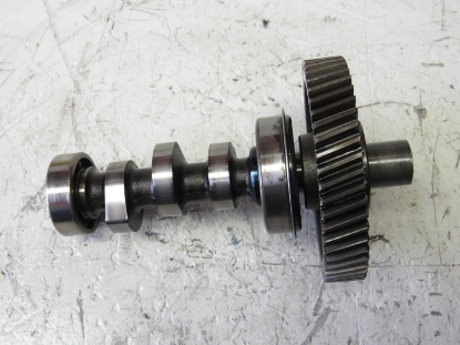 Picture of Kubota 16020-16170 Fuel Camshaft & Gear to certain D905 D1005 D1105-E D1305-E engine 16272-51150  16020-16170   16020-16171   16272-51151
