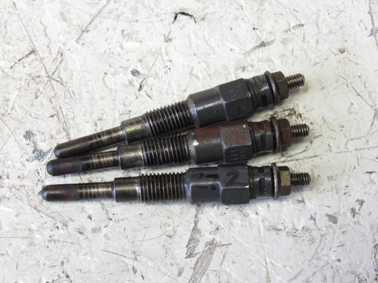 Picture of 3 Kubota 16851-65512 Glow Plugs to certain D1105-E engine 16851-65510