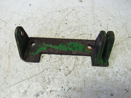 Picture of John Deere AE58693 LH Left Gage Shoe Bracket 916 926 936