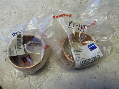 Picture of 2 Claas 0006694870 6694870 669487.0 Bushings