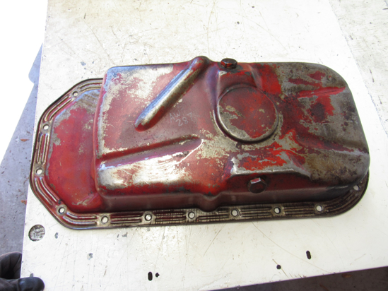 Picture of Oil Pan off 1982 Ford 172 Diesel in Ditch Witch R40 Trencher