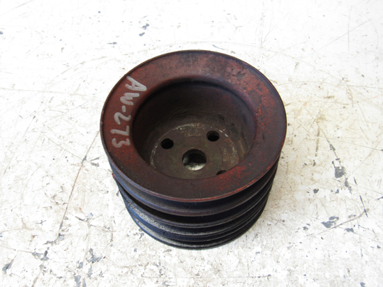 Picture of Water Pump Fan Drive Pulley off 1982 Ford 172 Diesel in Ditch Witch R40 Trencher
