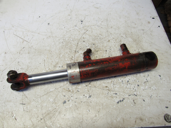 Picture of Steering Cylinder 150-020 to certain Ditch Witch R40 Trencher