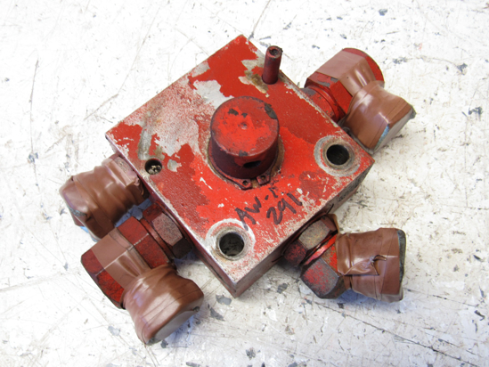 Picture of Hydraulic Speed Control Valve 155-655 to certain Ditch Witch R40 Trencher