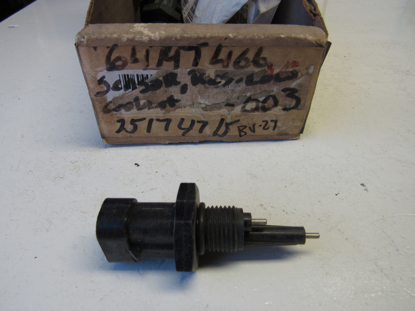 Picture of Unused Old Stock Mack 25174715 Coolant Level Sensor