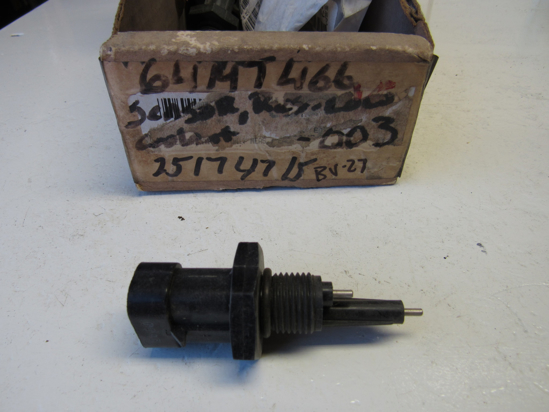 Picture of Unused Old Stock Mack 25174715 Coolant Level Sensor