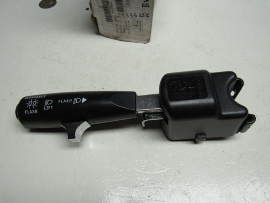 Picture of Unused Old Stock Genuine Mack 1MR574 Turn Signal Switch 25155885