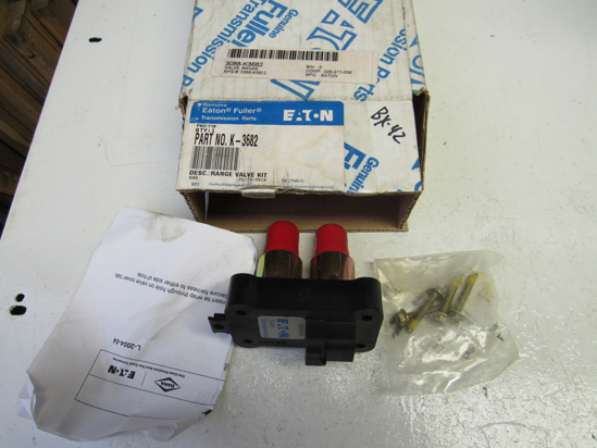 Picture of Unused Old Stock Eaton K-3682 3088-K3682 Range Valve Kit