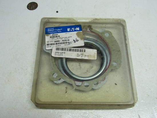Picture of Unused Old Stock Eaton K-2918 3088-K2918 Oil Seal Kit