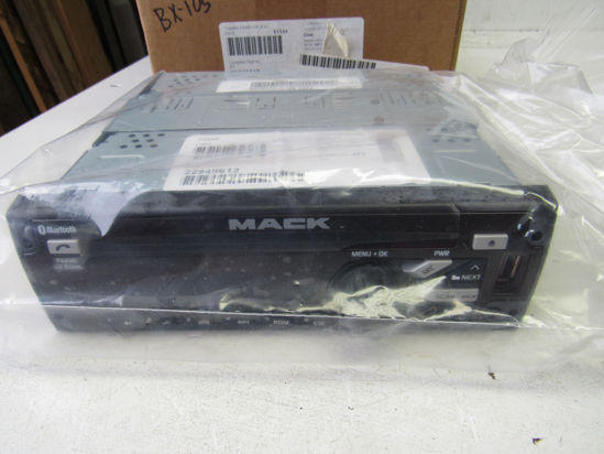Picture of Unused Old Stock Mack 22949612 Radio