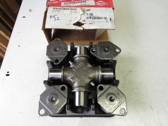 専用 sizeXL 1991年USA製 Size 92*118*10/12 Rear Hub Oil Seal Q1-31s36A-04080 for