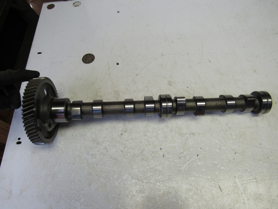 Picture of Camshaft & Timing Gear off Yanmar 4TNV88-BDSA2 Diesel Engine