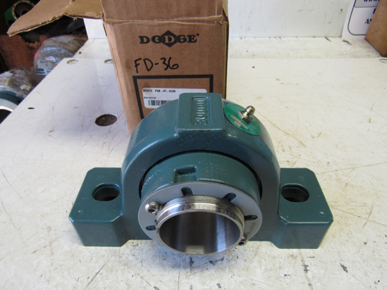 Picture of Unused Old Stock Baldor Dodge 069412 P2B-IP-203R P2BIP203R Pillow Block Bearing 2-3/16"